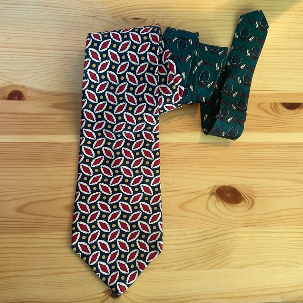 Tommy Hilfiger Men’s Classic Paisley Necktie